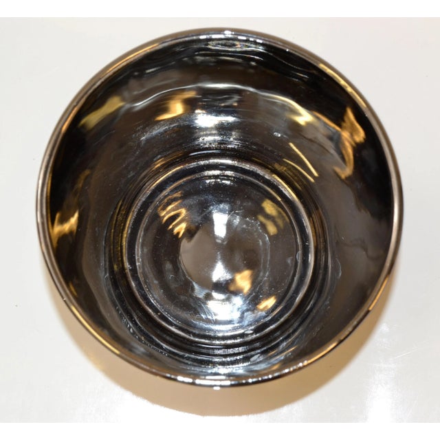 1970s Art Deco Style Barware Steel Martini Ice Bucked Insulated Black Mirrored Glass Brass Handle For Sale In Miami - Image 6 of 13