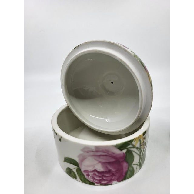 Vintage Paris Porcelain Bathroom Set, France, 1950, Set of 3 For Sale - Image 6 of 14