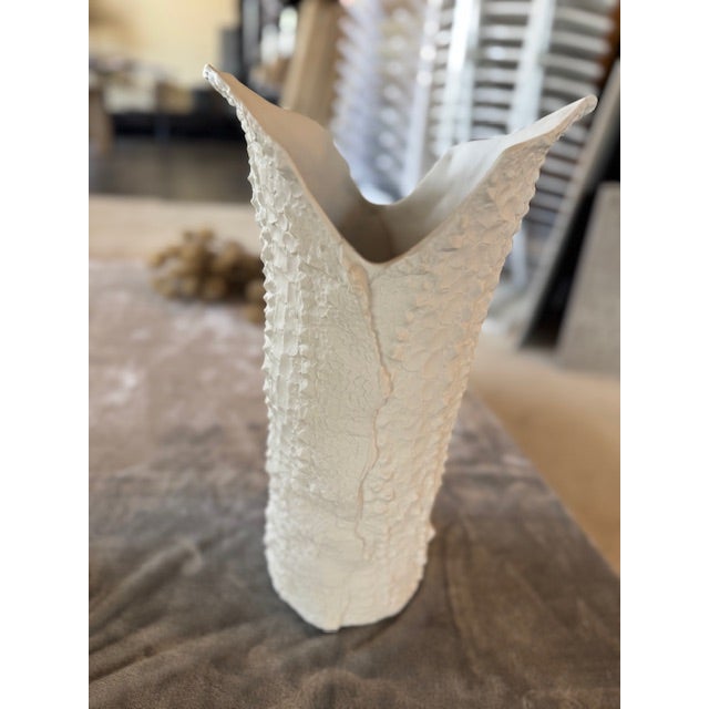 2020s Crocodile Vase Matte White For Sale - Image 5 of 7