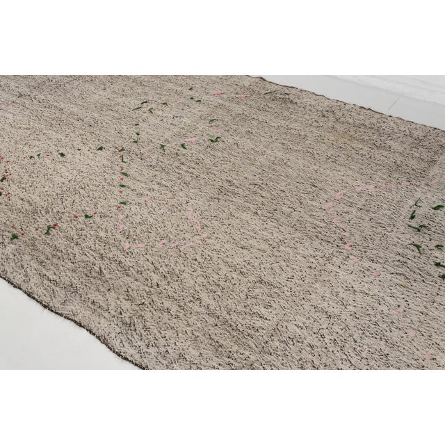 Oushak Vintage Kilim Rug For Sale - Image 9 of 9
