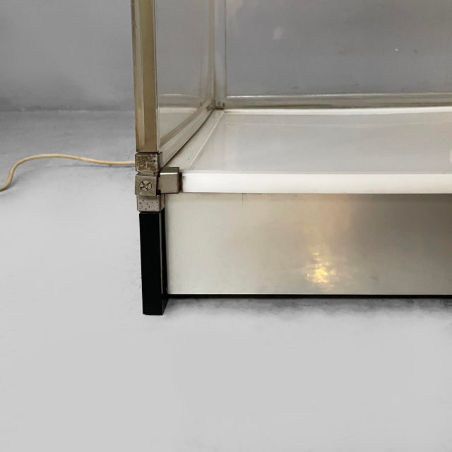 Space Age Italian Bookcase with Lamp in Acrylic Glass and Metal, 1970s For Sale - Image 14 of 17