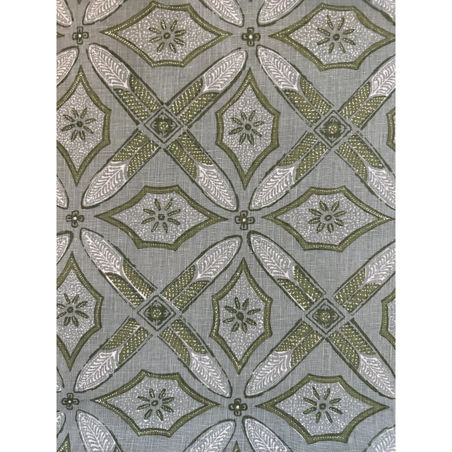 Traditional Kathryn Ireland Graham 4 2/8 Yards Hand Printed Linen Fabric For Sale - Image 3 of 6
