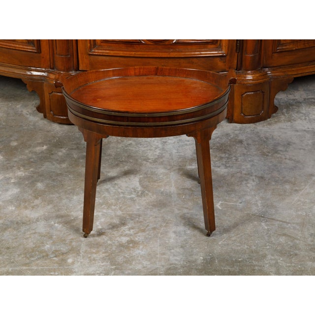 English English 19th Century Oval Mahogany Tray Top Table with Brass Accents and Casters For Sale - Image 3 of 10
