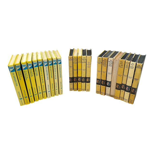 Vintage Nancy Drew Book Collection S/23 For Sale