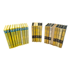 Vintage Nancy Drew Book Collection S/23