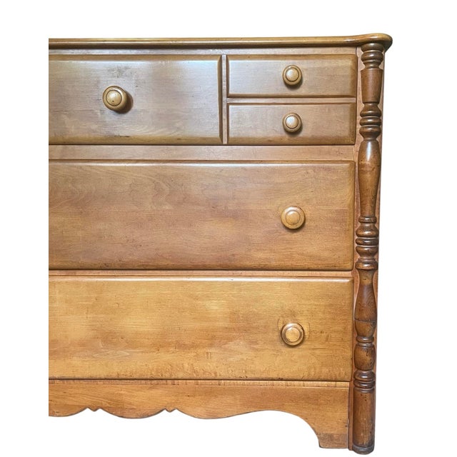 Traditional 1950s Virginia Maple Wood Dresser For Sale - Image 3 of 11