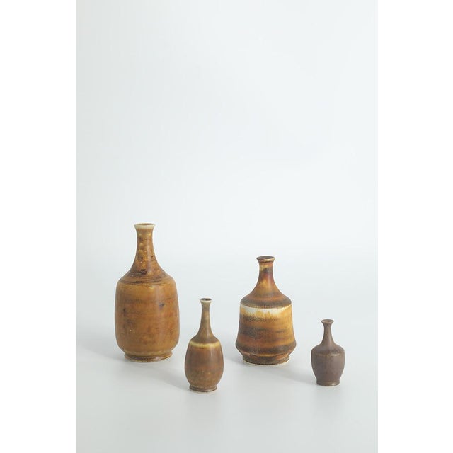 Small Mid-Century Scandinavian Modern Collectible Honey Brown Stoneware Vases by Gunnar Borg for Höganäs Ceramics, 1960s, Set of 4 For Sale - Image 14 of 14