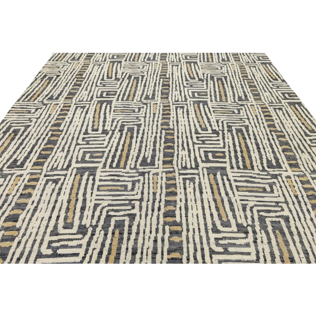 Modern Geometric Wool Area Rug - Abstract Maze Pattern in Charcoal and Cream For Sale - Image 9 of 11