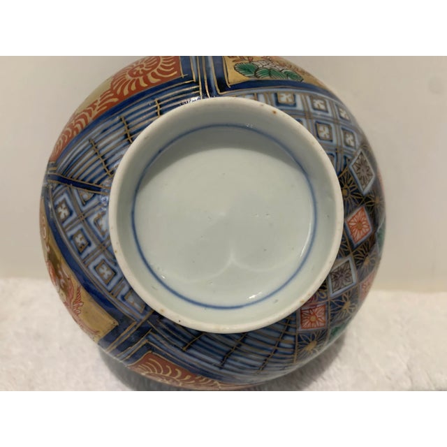 Gold Japanese Antique Meiji Fuki Choshun Hand Painted Porcelain Rice Bowl With Cover and Wood Carved Stand For Sale - Image 8 of 10