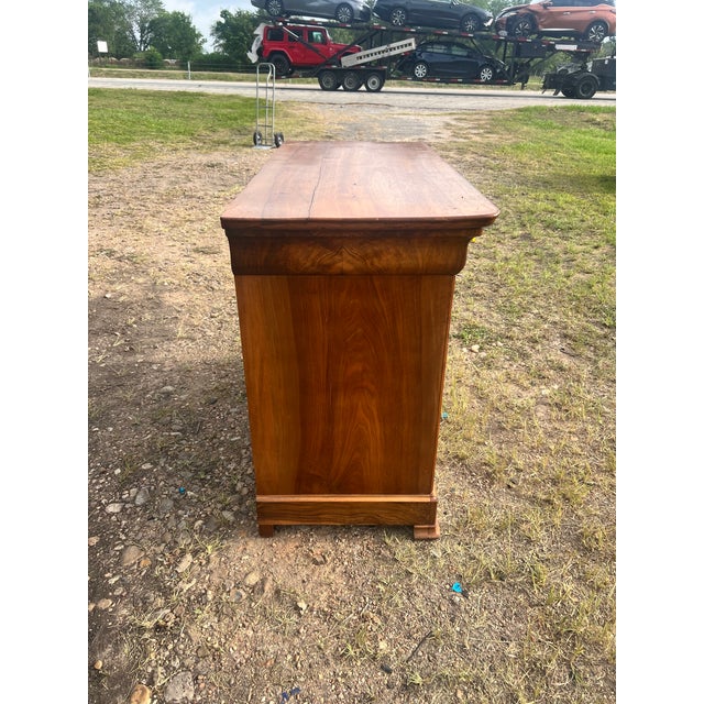 Wood French 19th Century Louis Philippe Walnut Chest of Drawers For Sale - Image 7 of 12