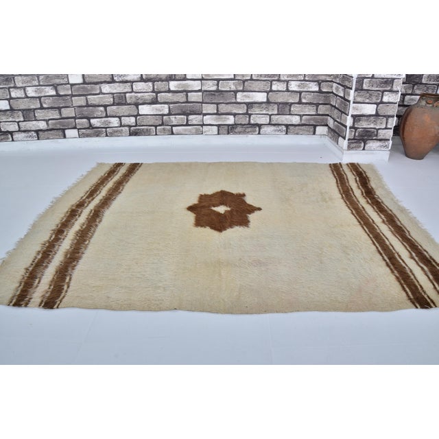 Vintage Oushak White Blanket Rug For Sale - Image 10 of 10