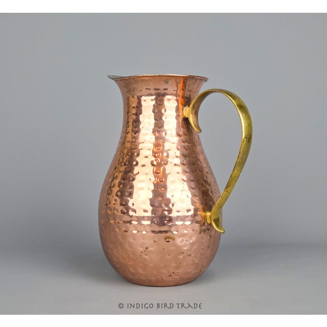 Mid 20th Century Vintage Hand Hammered Copper Pitcher With Brass Tone Handle For Sale - Image 5 of 8