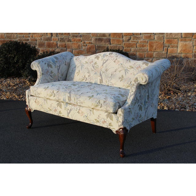 Pennsylvania House Settees With Bird Motifs—A Pair For Sale - Image 15 of 18