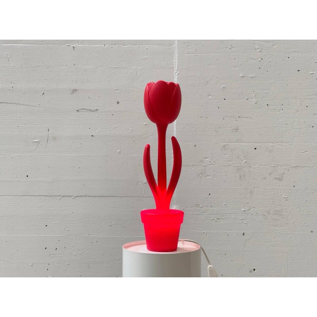 A rare prototype version of the iconic tulip lamp by the italian manufacturer myyour, dating from the early 2000s. This...