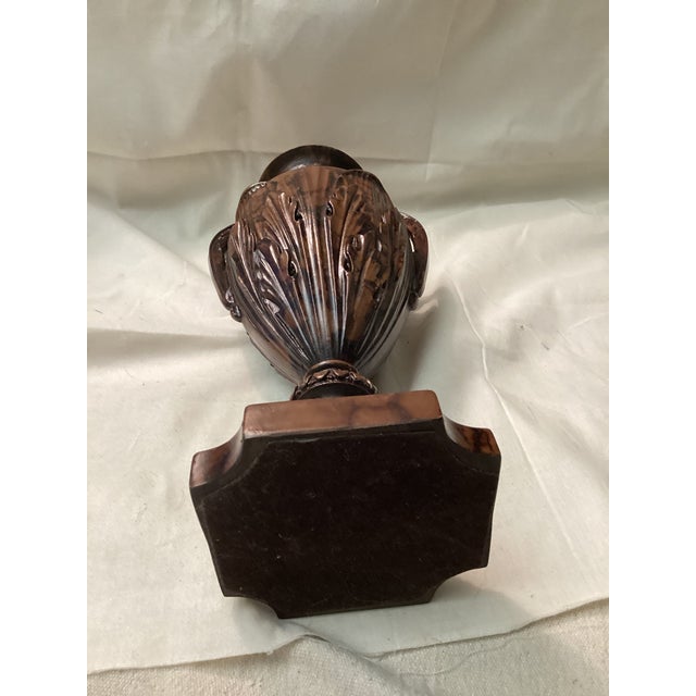 1980s Neoclassical Style Brass Urn For Sale - Image 4 of 5