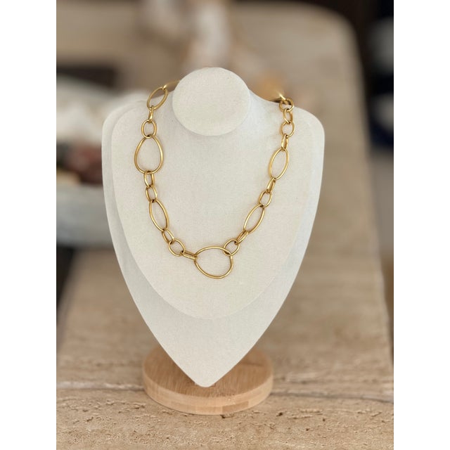 Gold Vintage Italian 18k Gold Modernist Open Link Necklace For Sale - Image 8 of 10