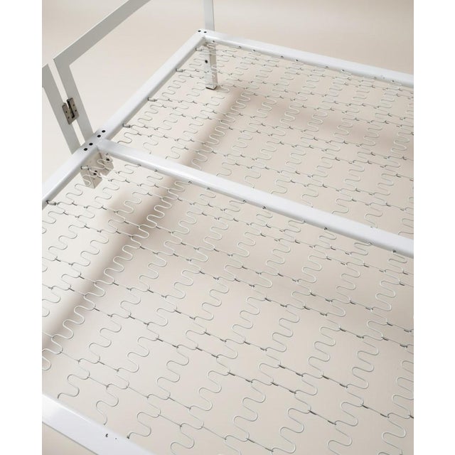 White Vanessa Double Bed in White Metal by Tobia Scarpa for Gavina, 1970s For Sale - Image 8 of 9