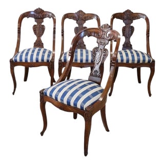 Dining Chairs in Carved Walnut, Early 19th Century, Set of 4 For Sale