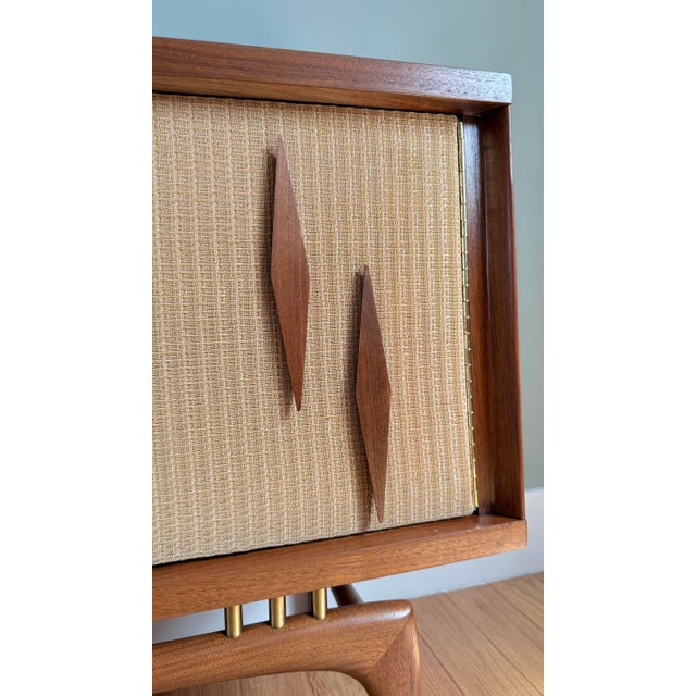 Vintage MCM Atomic Stereo Console For Sale - Image 9 of 11
