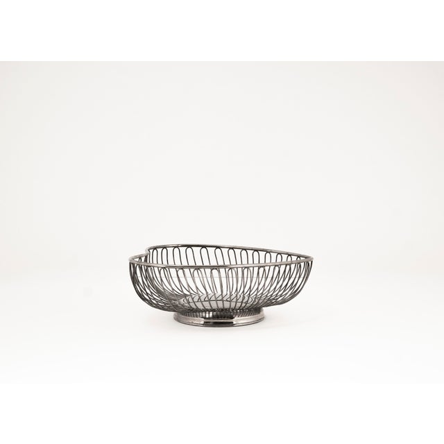 Mid-Century Heart Shaped Wire Fruit Basket, 1950s For Sale - Image 6 of 9