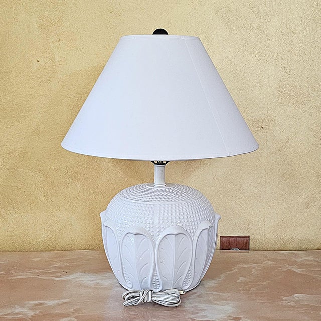 1970s Italian White Glazed Ceramic Table Lamp With Sculptural Relief Design For Sale - Image 4 of 18