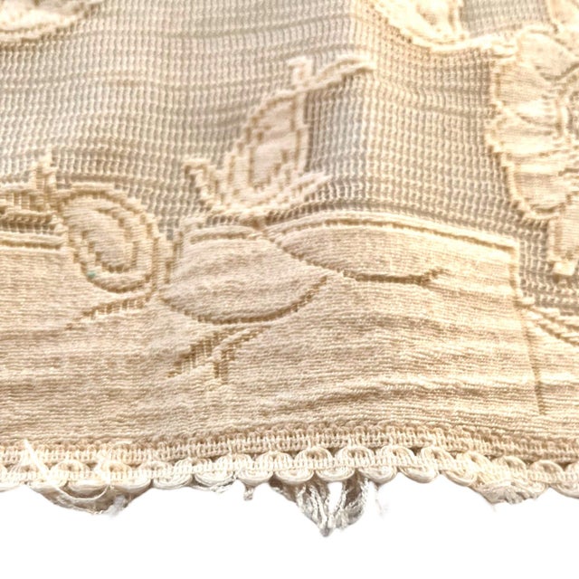36" X 32" Vintage Small Table Cloth Ivory Floral Farmhouse Traditional Victorian Edwardian Square 36" X 32" For Sale - Image 11 of 12
