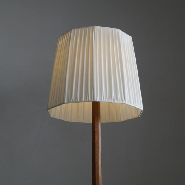 Wood Dutch Art Deco Amsterdamse School Floor Lamp in Oak and Macassar Ebony, 1920s For Sale - Image 7 of 9