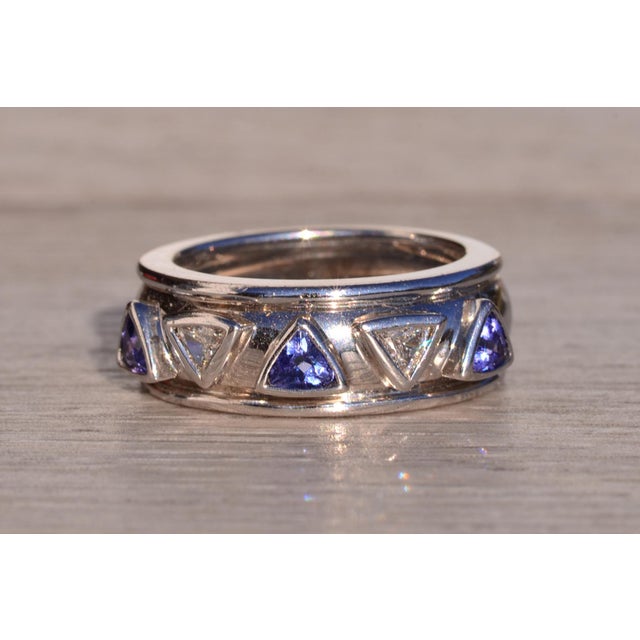 Contemporary The Salinas River: Contemporary Tanzanite and Natural Diamond Ring, Size 6.25 For Sale - Image 3 of 10