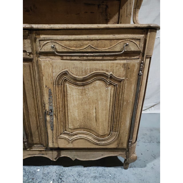 Late 18th Century French Louis XV Provincial Oak Buffet À Deux Corps, Circa 1770 For Sale - Image 10 of 15