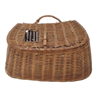 Vintage Rustic Hand Woven Wicker Fly Fishermans Creel For Sale