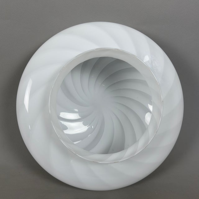 White Space Age Murano Glass Swirl Ceiling Lamp in Glossy White, 1970s For Sale - Image 8 of 11