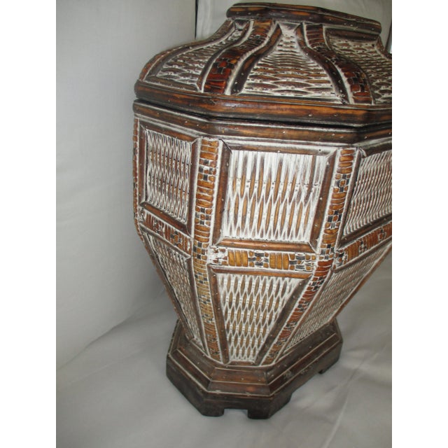 Boho Chic Vintage 1980s Large Wood With Faux Basket & Cane Design Brown & White Decorator Box For Sale - Image 3 of 7
