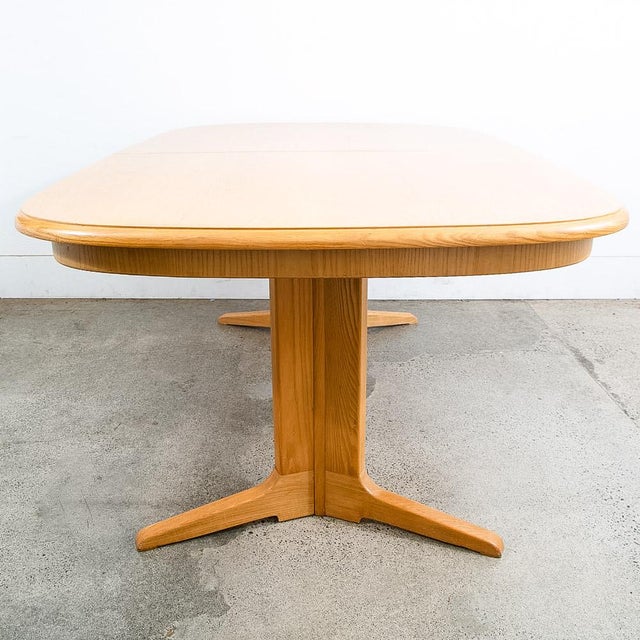 Wood 1960s Mid Century Modern Dining Table Rectangular Rounded Blonde Mahogany Vintage MCM For Sale - Image 7 of 12