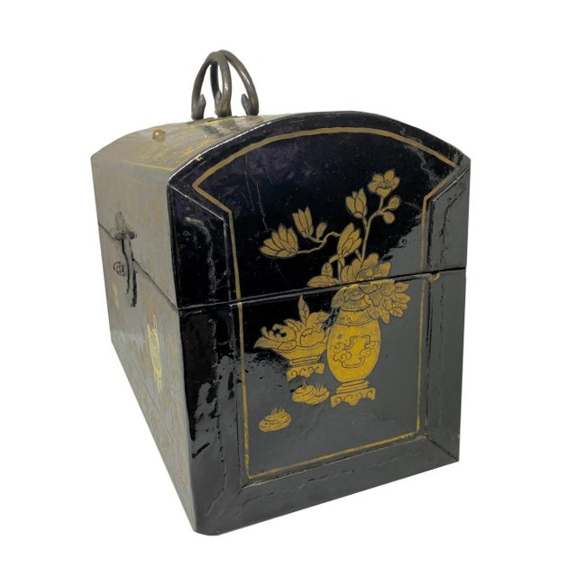 Chinese Vintage Chinese Painted Lacquer Domed Box For Sale - Image 3 of 4
