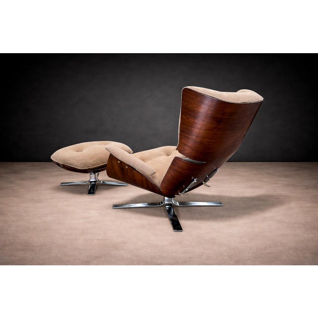 Designed in 1959 by Jorge Zalszupin and produced by his firm L’Atelier, the Paulistana lounge chair and ottoman stand...