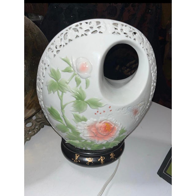 Asian 1980s Bone China Asian Influence Table Lamp For Sale - Image 3 of 7