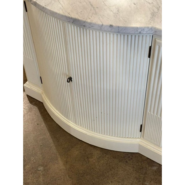 Pair of Vintage Italian White Painted Side Cabinets With Carrara Marble For Sale In Dallas - Image 6 of 7