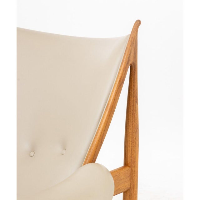 Tan Finn Juhl "Chieftain" Lounge Chair For Sale - Image 8 of 12