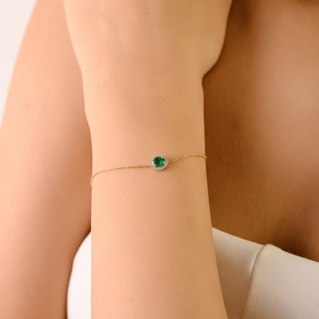 Prong Set Round Emerald Bracelet With Halo Diamonds in 14k Yellow Gold For Sale In New York - Image 6 of 14