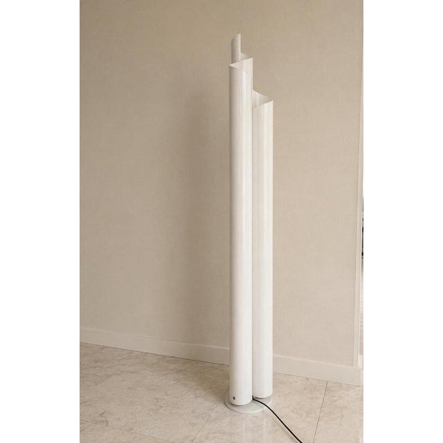 An iconic example of Italian modern design, the Chimera floor lamp was designed by Vico Magistretti for Artemide in...