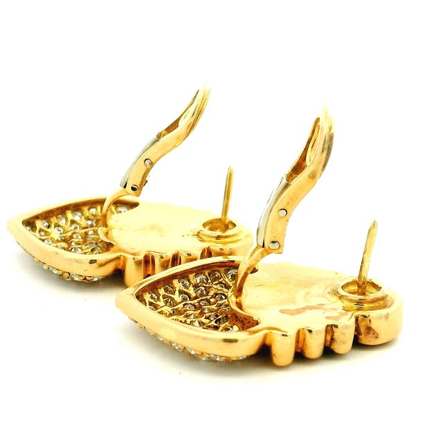 Vintage Italian 18k Gold Diamond Pavé Heart Omega Back Earrings, A Pair For Sale - Image 14 of 16