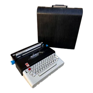 Vintage Olivetti Lettera 36 Portable Typewriter Designed by Ettore Sottsass. Circa 1970s