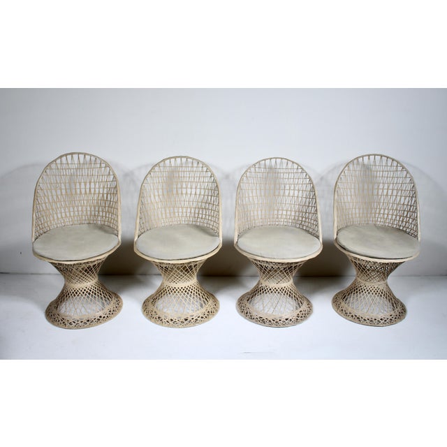 Mid-Century Modern 1950s Russell Woodard Spun Fiberglass Beige "Peacock" Cafe Table & 4 Chairs For Sale - Image 3 of 12