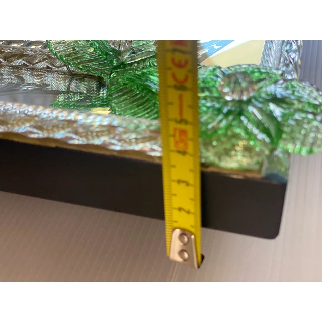 Contemporary Contemporary Venetian Rectangular Green Floreal Hand-Carving Mirror in Murano Glass For Sale - Image 3 of 12
