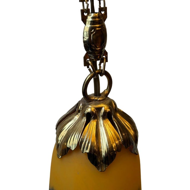Art Deco French Cameo Glass and Gilt Brass Pendant Lights from Degué, 1930s, Set of 2 For Sale - Image 3 of 9
