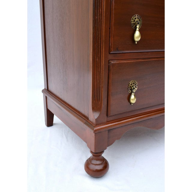 Burgundy William and Mary Style Mahogany Chest of Drawers With Brass Pulls, Usa For Sale - Image 8 of 12