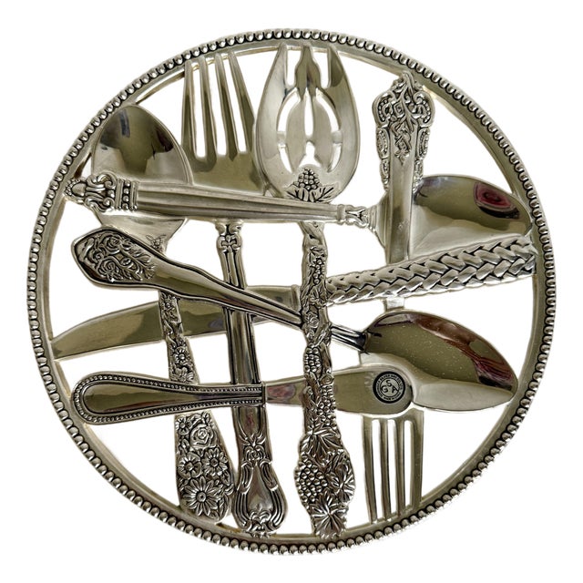 Vintage Godinger Silver-Plated Flatware Design Trivet With Beaded Border For Sale