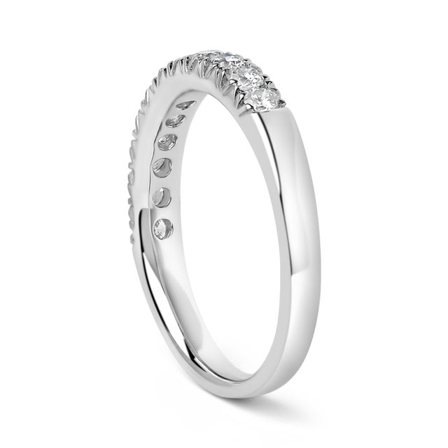 Haus of Brilliance 14K White Gold 1/2 Cttw Round Diamond 11 Stone Classic Band, Size 5 For Sale - Image 4 of 6