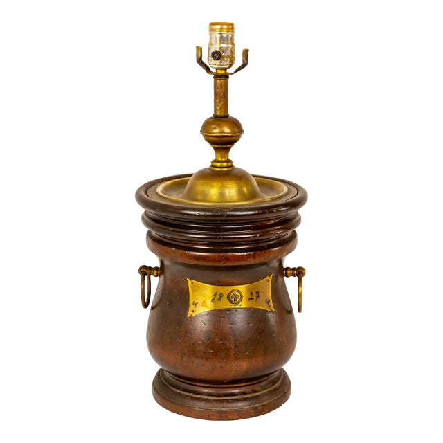 1970s Colonial Turned Wood Basin Lamp With Brass Cap For Sale