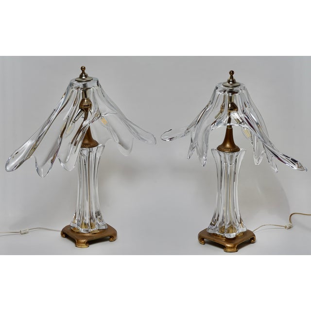 Cofrac Mid 20th Century Cofrac Art Verrier French Crystal and Brass Table Lamps Set of 2 For Sale - Image 4 of 5